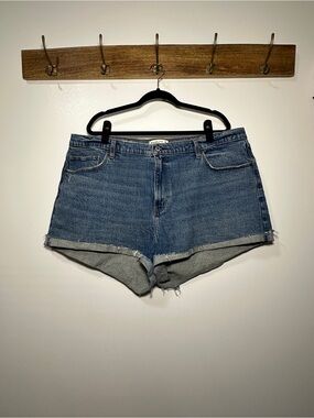Abercrombie & Fitch High Rise Mom Short - Curve Love